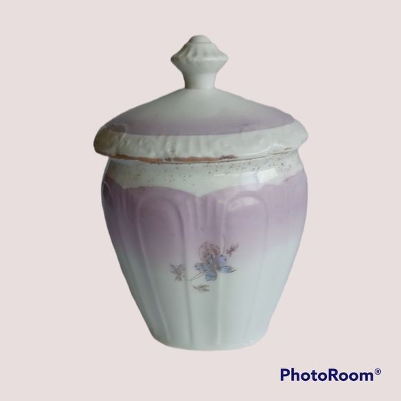 Vintage Handprinted Floral Ceramic Ginger Jar with Gold Trim - Picture 5 of 6